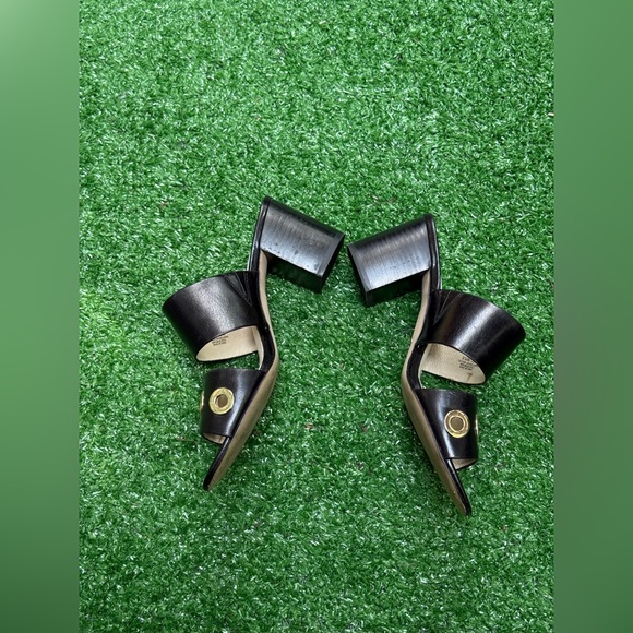 Louise et Cie Women's Kamea Grommet Embellished Black Sandals Size 8.5 - Picture 11 of 13